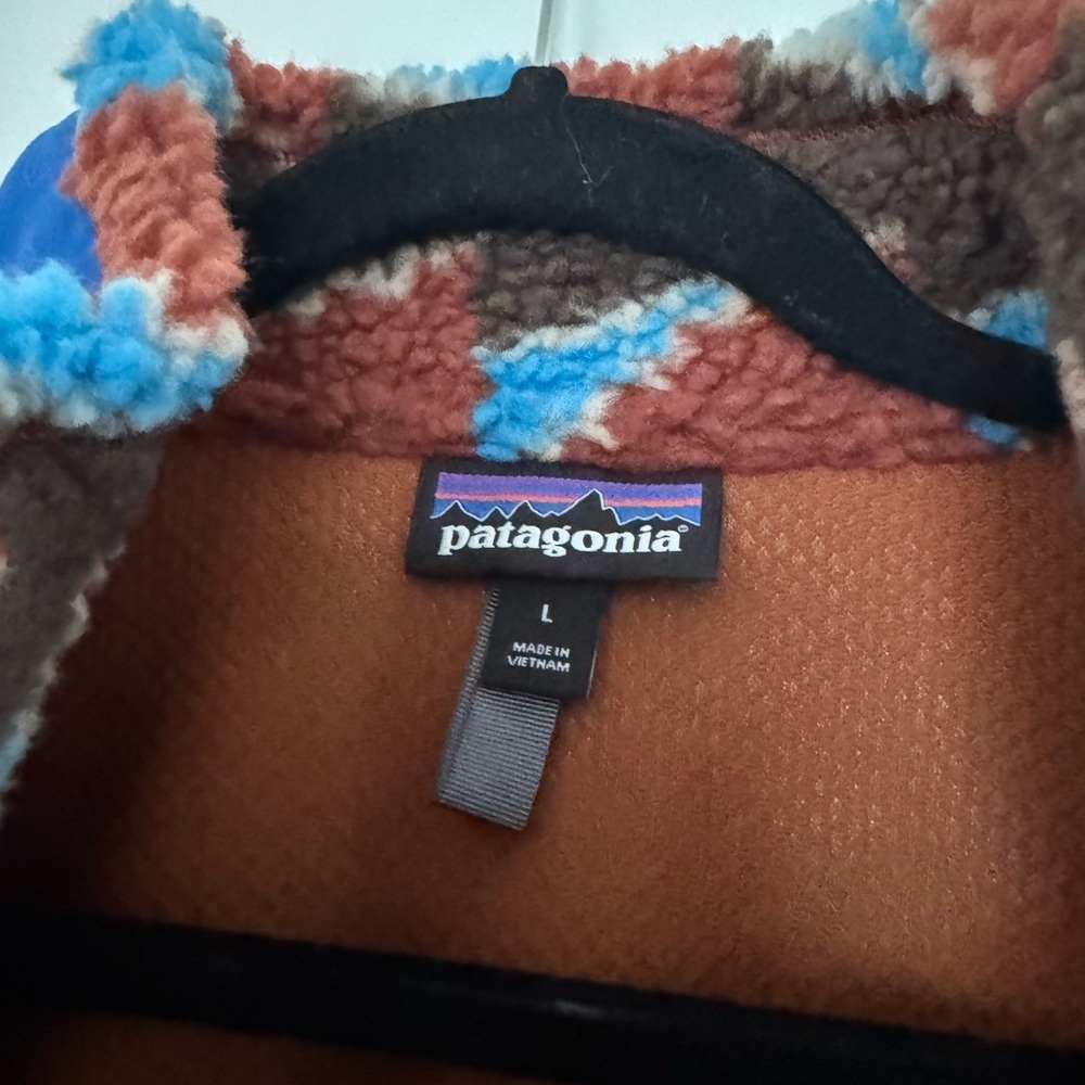 Patagonia Classic Retro X Fleece Jacket with Blue Accents Large - Picture 4 of 4